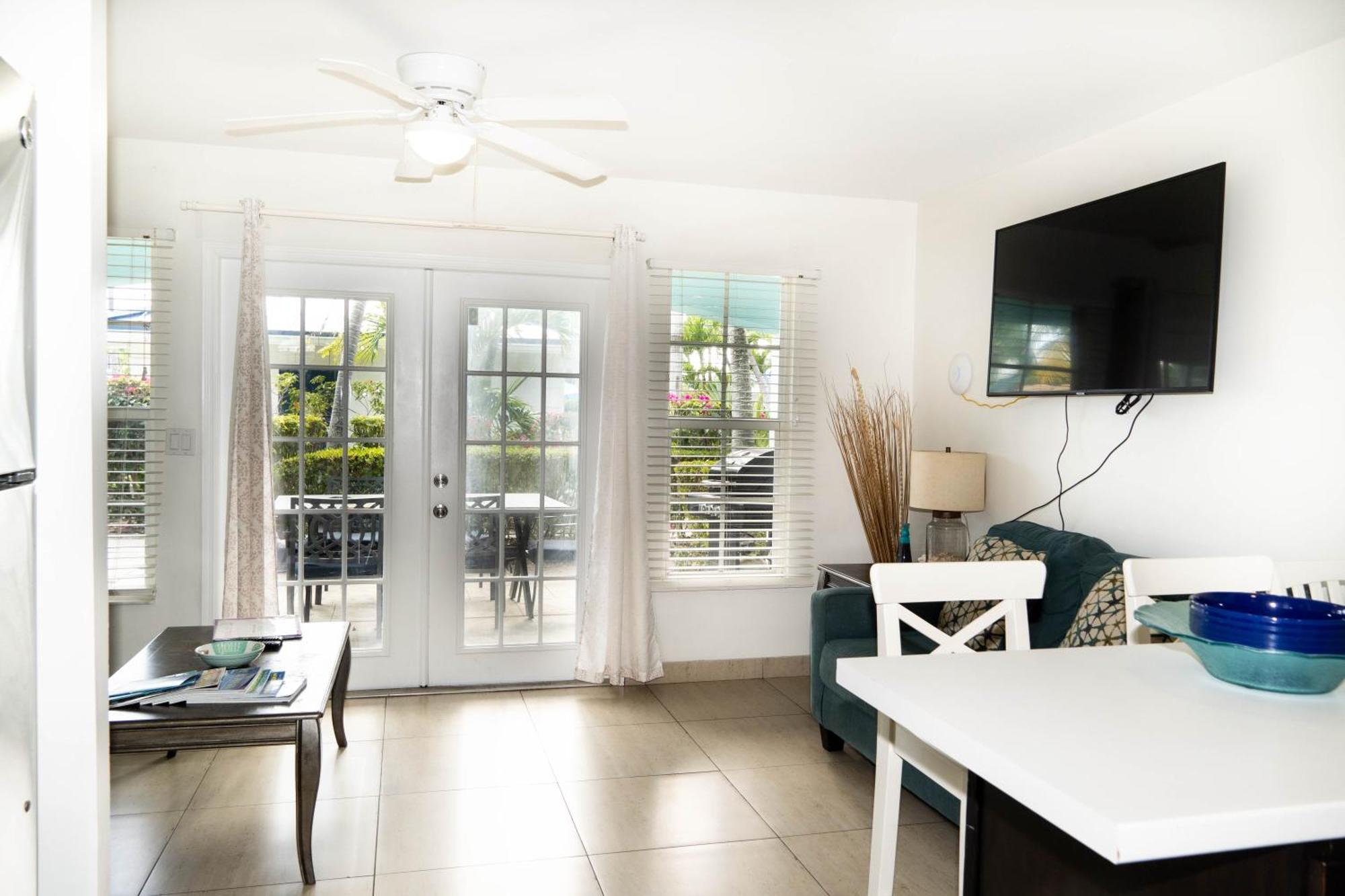 Island Club Turks & Grace Bay Place Exteriör bild